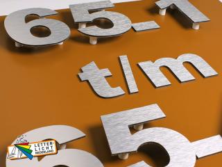 Huisnummer losse letters uit RVS-look